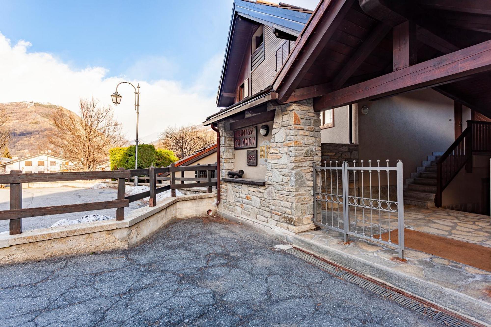 Casa Leonida Apartment Bardonecchia Bagian luar foto